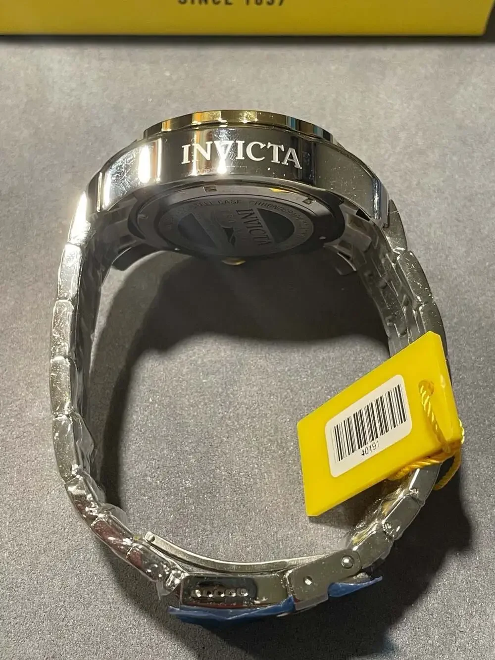 Invicta Pro Diver SCUBA Men’s Watch 48mm Steel Gold Green 40191